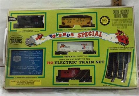 Toys R Us HO electric Train Set - Sherwood Auctions