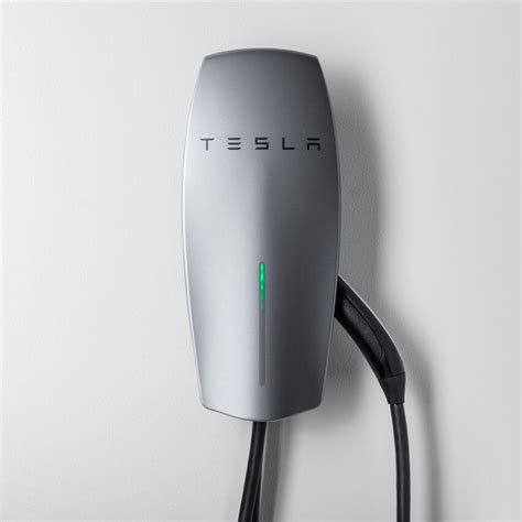 Tesla Unveils Car Charging Station with NEMA 14-50 Plug