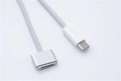 Complete Guide: Magsafe 2 Vs Magsafe 3 - ByteCable