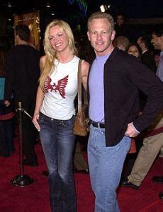 Ian Ziering 2024: Wife, net worth, tattoos, smoking & body facts - Taddlr