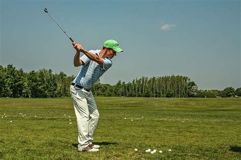 Theory of the Natural Golf Swing