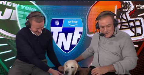 WATCH: Kirk Herbstreit's Dog Visit Booth During Thursday Night Football ...