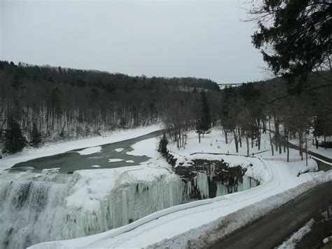 Winter at Letchworth State Park in Western New York : EarthPorn