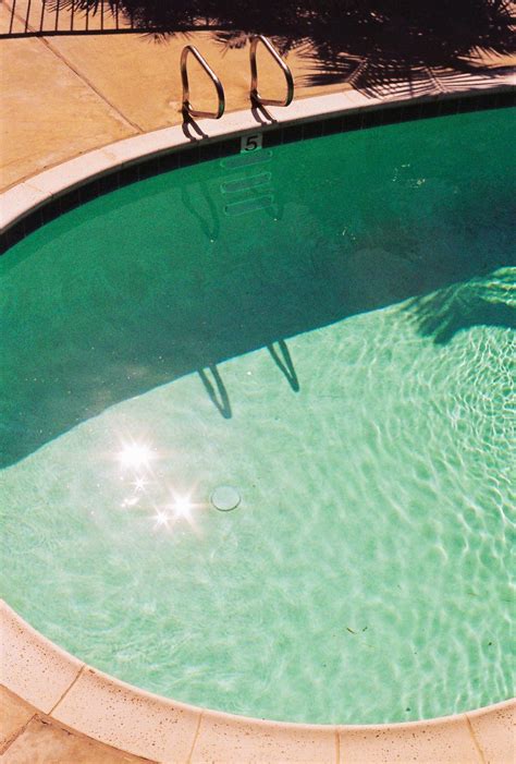 Moon Shaped Pool | Canon AE-1, 35-70mm f/3.5, Portra 400 | Taken in ...