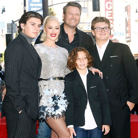 Gwen Stefani’s Kids Are All Grown Up on Red Carpet With Blake Shelton