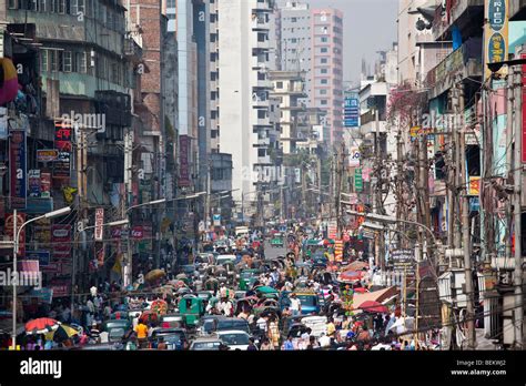 Street scene in Dhaka Bangladesh Stock Photo - Alamy