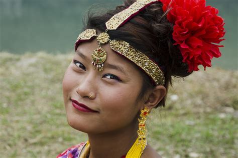 Stunning Portraits that Show the Cultural Diversity of the Himalayas ...