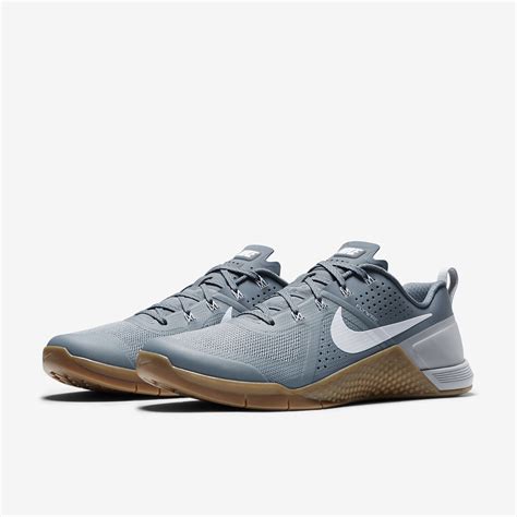 Nike Metcon 1 Men's Training Shoe. Nike Store UK | Crossfit shoes, Workout shoes, Mens training ...