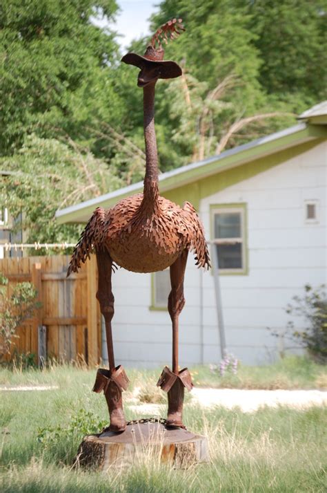 Yard Art: Creativity with Scrap Metal, Chain Saw Art and “stuff” collections – Less Beaten Paths ...