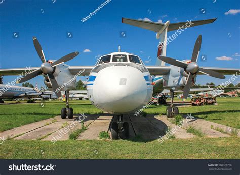 Airplane Antonov An24 Stock Photo 560328766 | Shutterstock