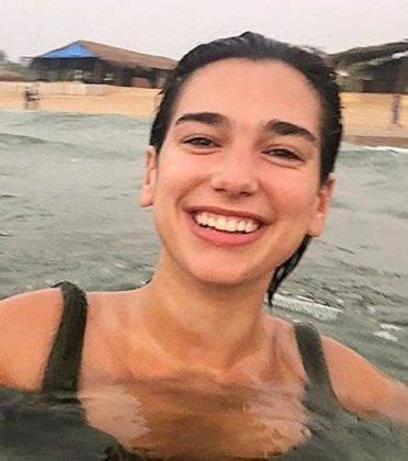 Top 7 Dua Lipa Without Makeup Pictures Revealed