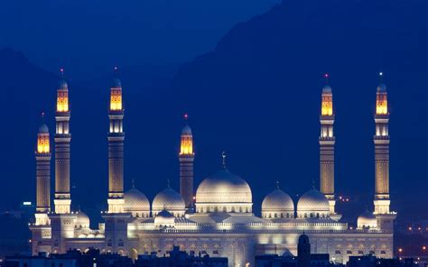 Stunning HD Wallpaper of Al Saleh Mosque in Sana'a, Yemen