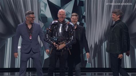 Swen Vincke accepts The Game Awards GOTY for Baldur's Gate 3 in pla...