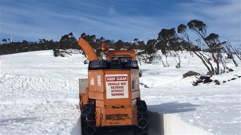 Tasmania weather: Thousands flock to the snow | The Advertiser