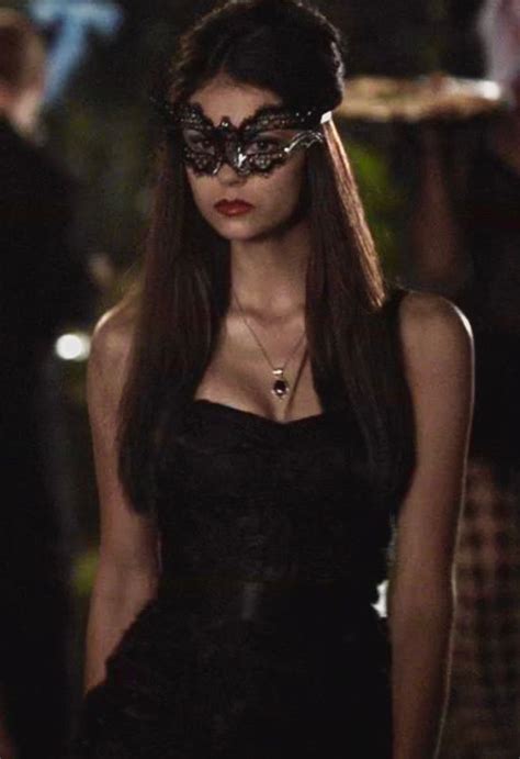 Katherine | Vampire diaries outfits, Katherine pierce outfits, Vampire halloween costume