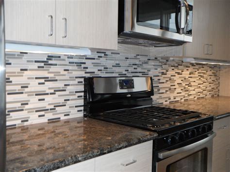 Mosaic tile kitchen backsplash Mosaic Tile Kitchen, Kitchen Backsplash, Mosaic Tiles, Kitchen ...