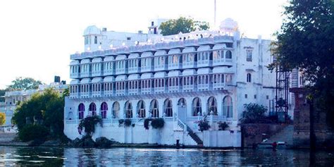 Lake Pichola Hotel Udaipur Luxury hotel in Udaipur Reviews Rooms Rates ...