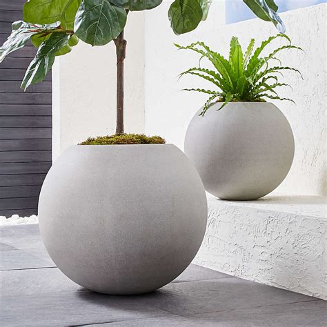 Sphere Large Light Grey Planter + Reviews | Crate and Barrel | Planters ...