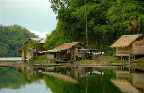 Lake Sebu, a lake that never dries up. | ThingsAsian