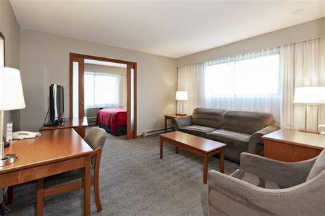 Ramada Hotel & Conference Center by Wyndham Kelowna Kelowna, British Columbia, CA - Reservations.com