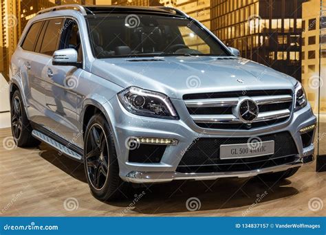 Mercedes Benz GL 500 4MATIC Luxury SUV Car Editorial Photography - Image of benz, auto: 134837157