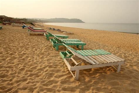 Candolim Beach, Goa – Essential Travel Guide