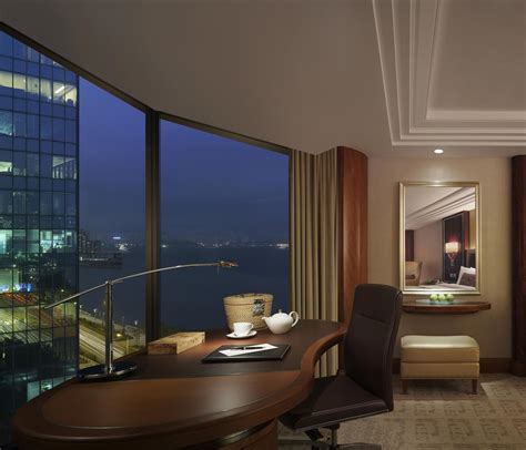 Kowloon Shangri-la Hotel in Hong Kong - Room Deals, Photos & Reviews