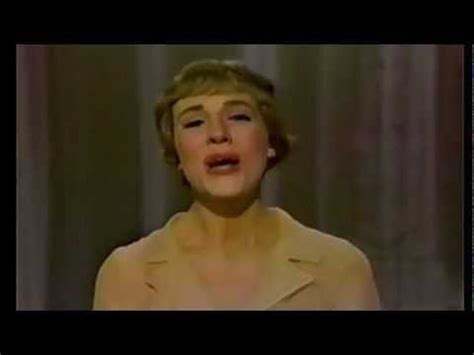 JULIE ANDREWS sings "THE SOUND OF MUSIC" / "MY FAVORITE THINGS" widescreen HD ~ live 1965 ...