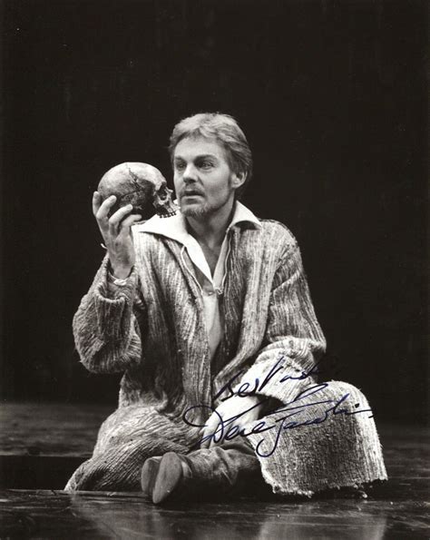 Derek Jacobi as "Hamlet".