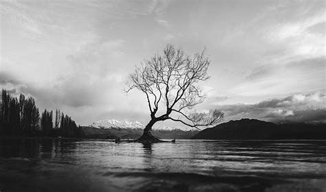 Tips for Making Dramatic Black and White Landscape Photos