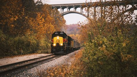 Cuyahoga Valley Scenic Railroad | Peninsula, Ohio | LongWeekends Magazine