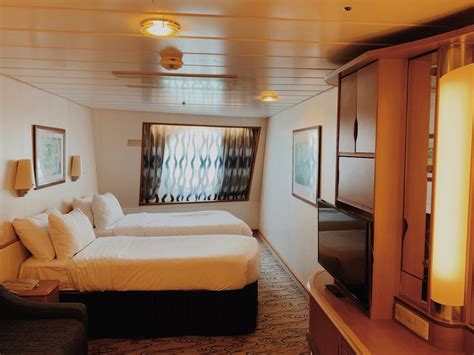 Oceanview Cabin Room Tour on Royal Caribbean's Voyager of the Seas ...