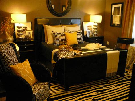 20 Sophisticated Black and Yellow Bedrooms | Home Design Lover