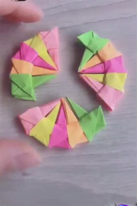 Corona de origami. Origami crown. (Ver final de video | Origami crafts, Paper craft videos ...