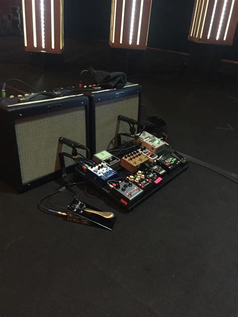 The Tallest Man On Earth live rig : r/guitarpedals