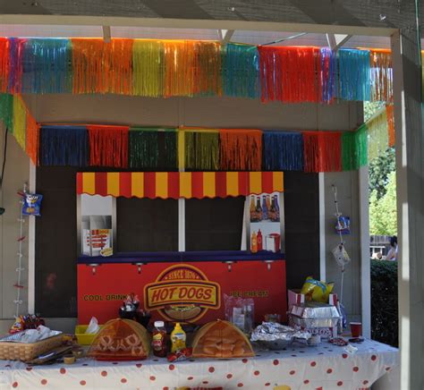 PARTY ON A BUDGET: Backyard Carnival Party | Catch My Party