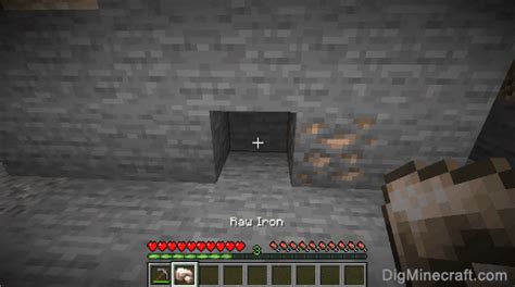 How to make Raw Iron in Minecraft