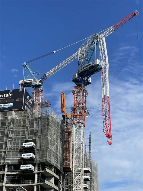 Gold Coast crane collapse in storm at Burleigh Vitale Mondrian ...