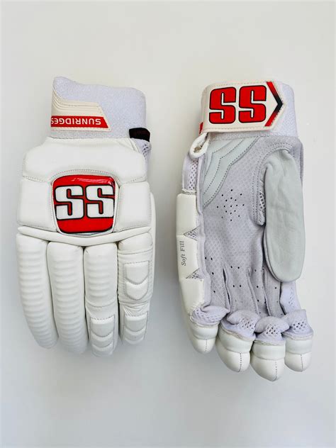 SS TON Pro Issue Cricket Batting Gloves – DKP Cricket