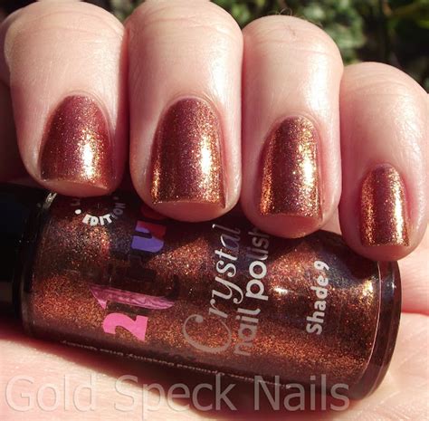 Gold Speck Nails: 2true Crystal Nail Polish Review