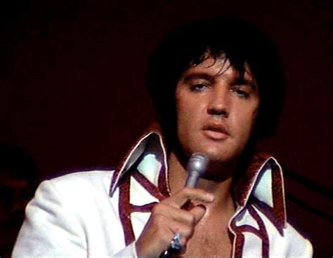 Elvis at the Las Vegas Hilton august 1970 Las Vegas Hilton, Las Vegas ...