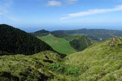 2024 (São Miguel) Excursion from Ponta Delgada to Lagoa do Fogo for 60€ PER person