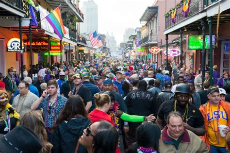 The History of Popular Mardi Gras Traditions | Reader's Digest