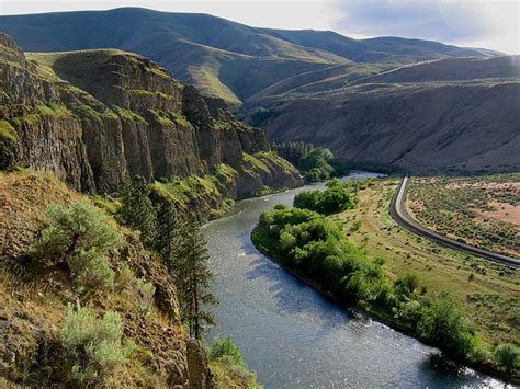 RunningAHEAD - Topic: Yakima River Canyon Marathon RR