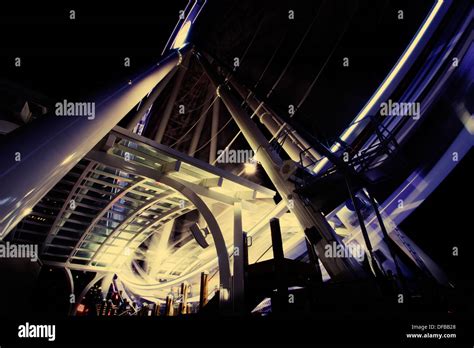 Seattle Great Wheel at night Stock Photo - Alamy