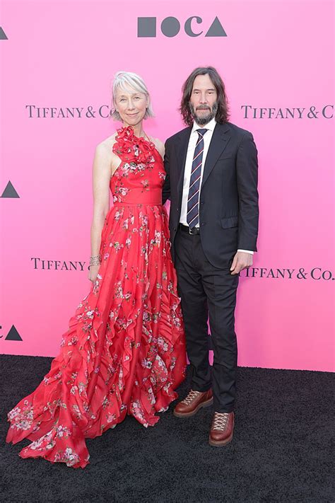 Keanu Reeves Looks Great On The Red Carpet, But Alexandra Grant ...