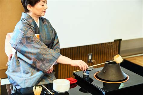 Tea Ceremony in Tokyo with Kimono Experience