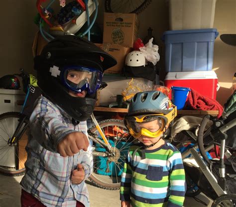 Kids Full Face Helmets - The Bike Dads