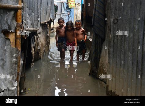 Dhaka, Bangladesh. 22nd July, 2015. A group of Bangladeshi slum ...