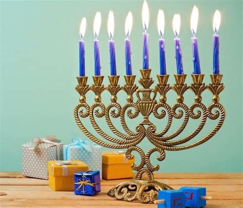 What Is a Menorah (Chanukiah)? - Chanukah - Hanukkah